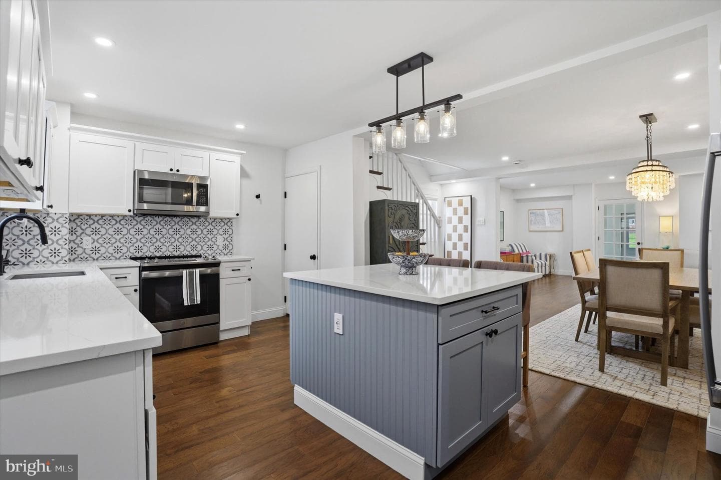 90 Greenfield Avenue photo 9