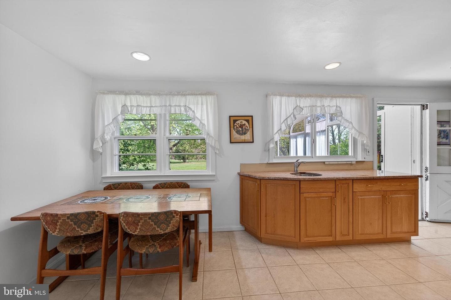 1702 Pemberton Road photo 22