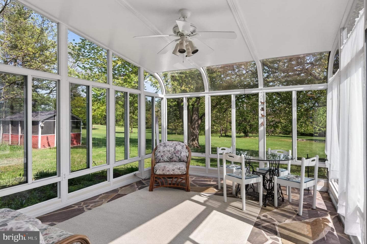 1702 Pemberton Road photo 37