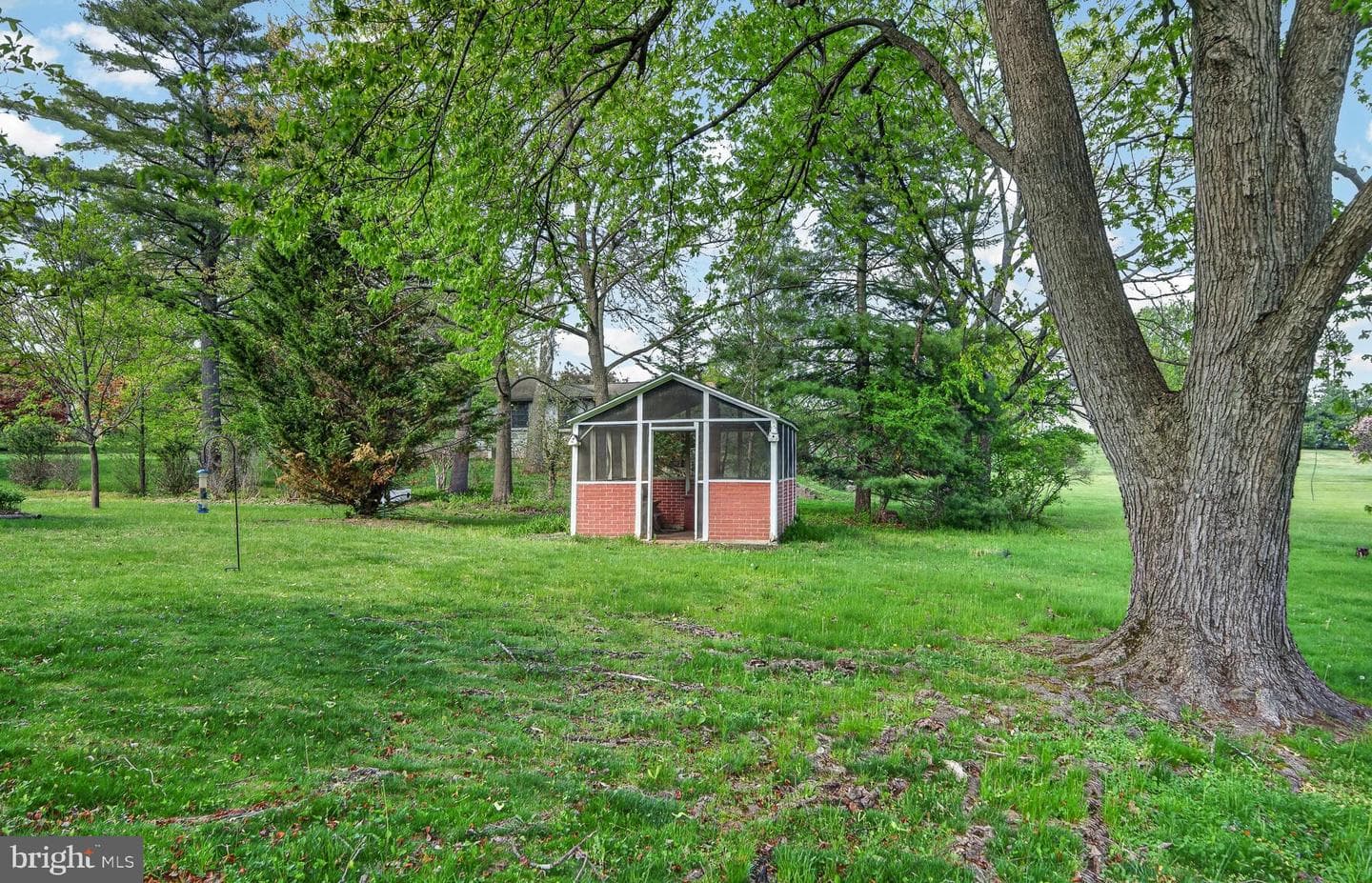 1702 Pemberton Road photo 65