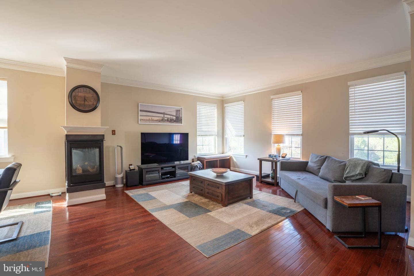 2500 Terrace Drive photo 2