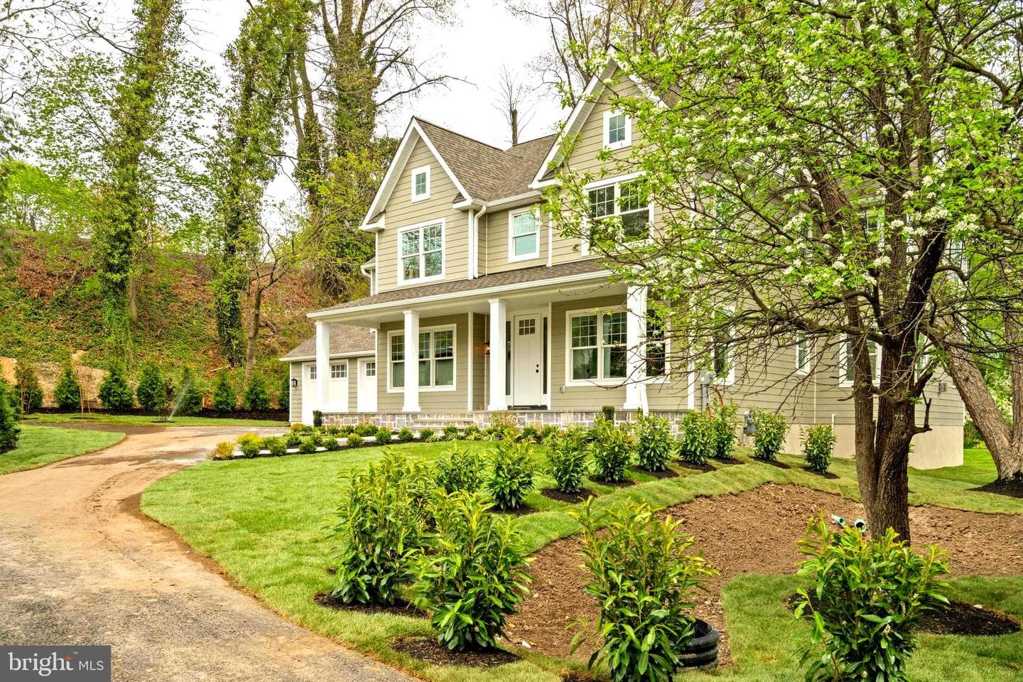 13 Elmwood Avenue photo 3