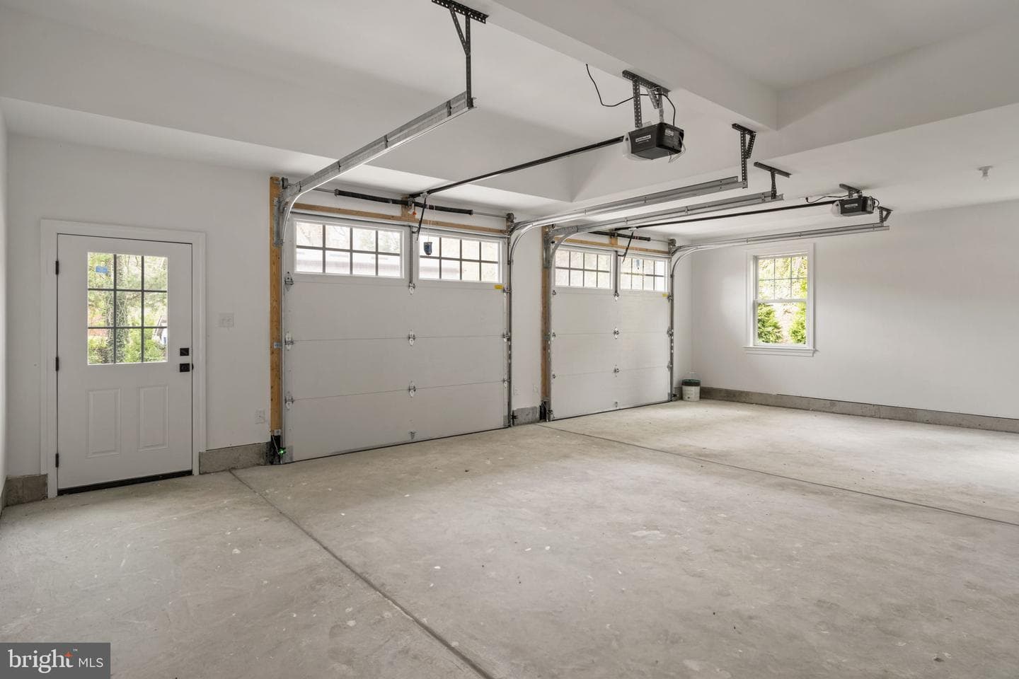 13 Elmwood Avenue photo 44