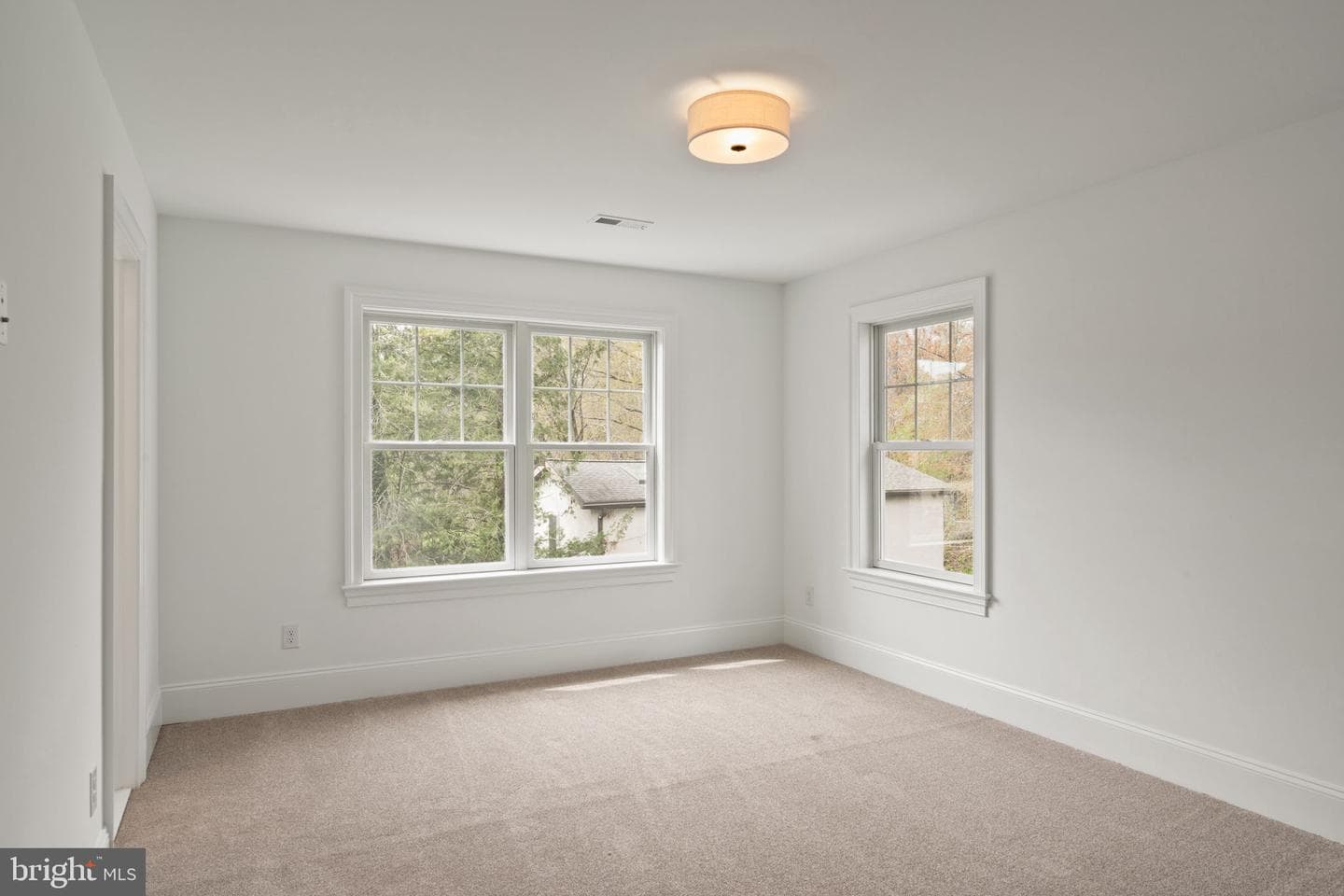 13 Elmwood Avenue photo 60