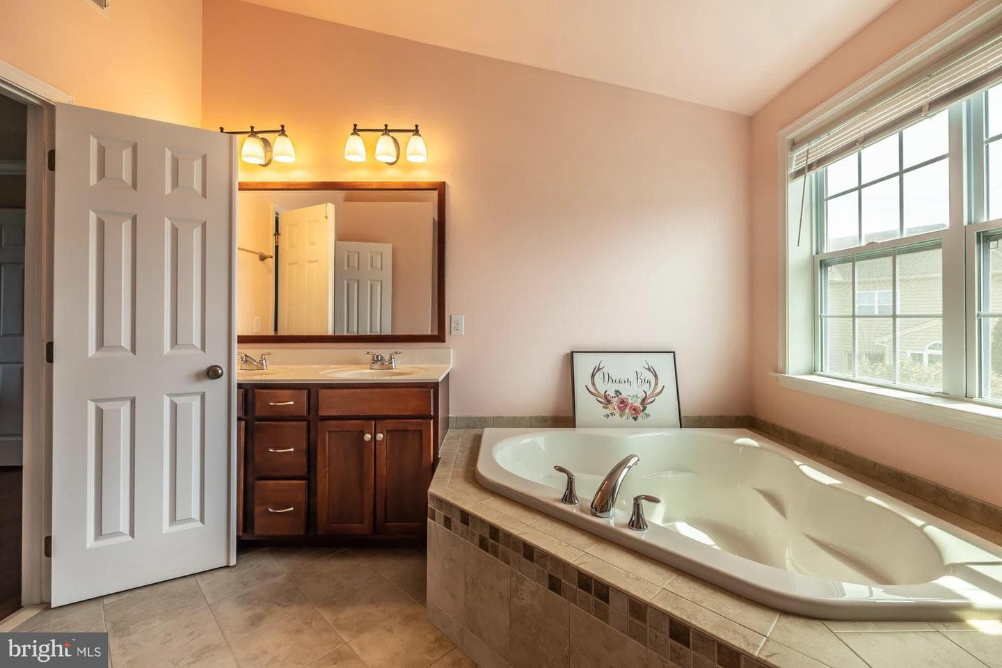461 Barbin Street photo 33