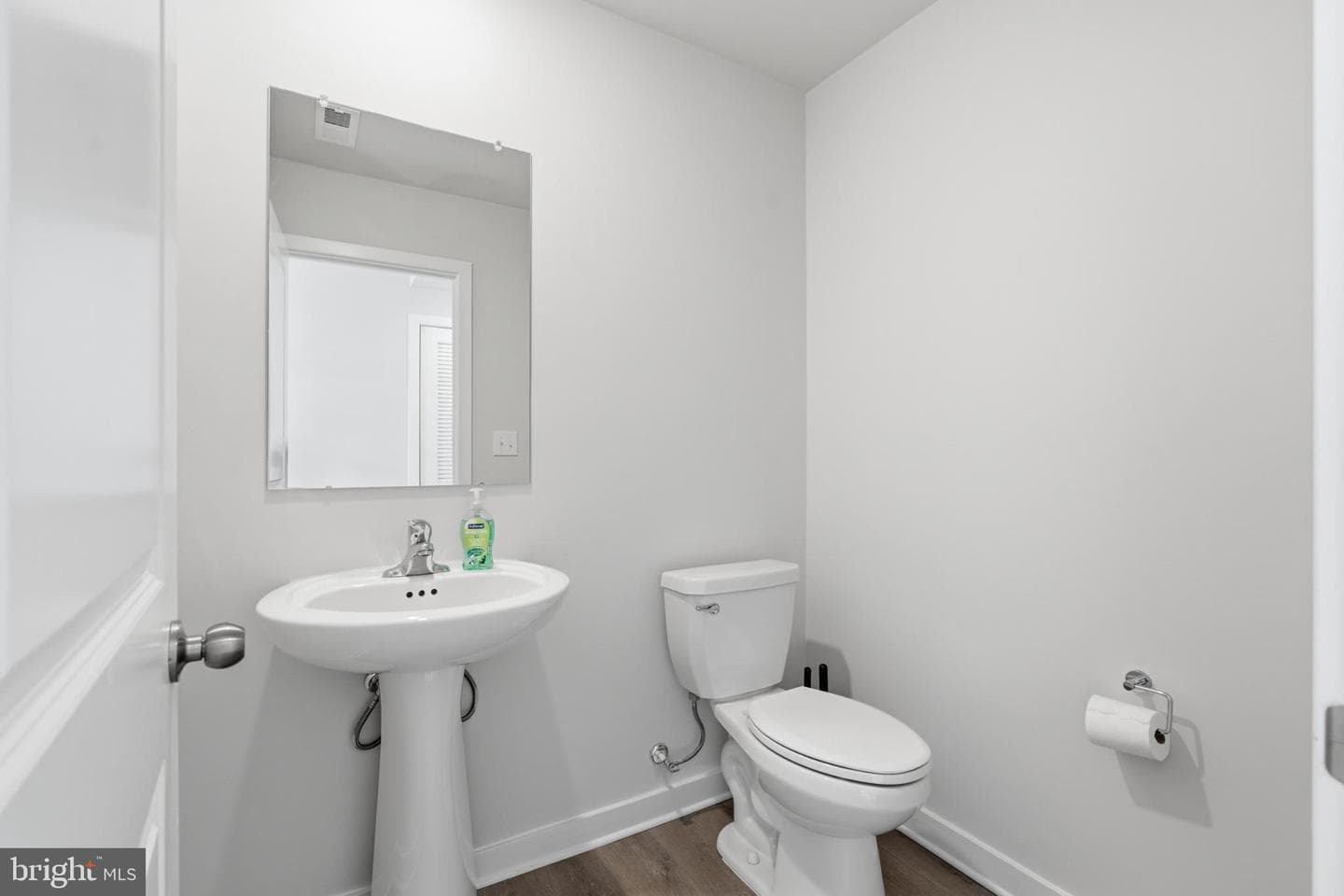 65 E Front Street photo 9