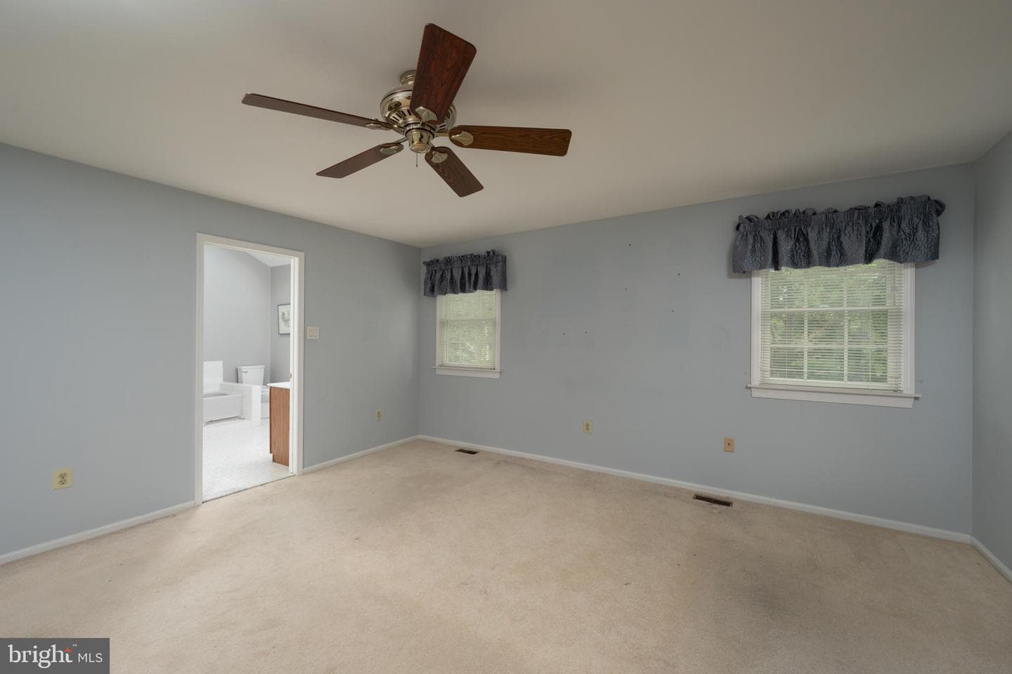 492 Brights Lane photo 18