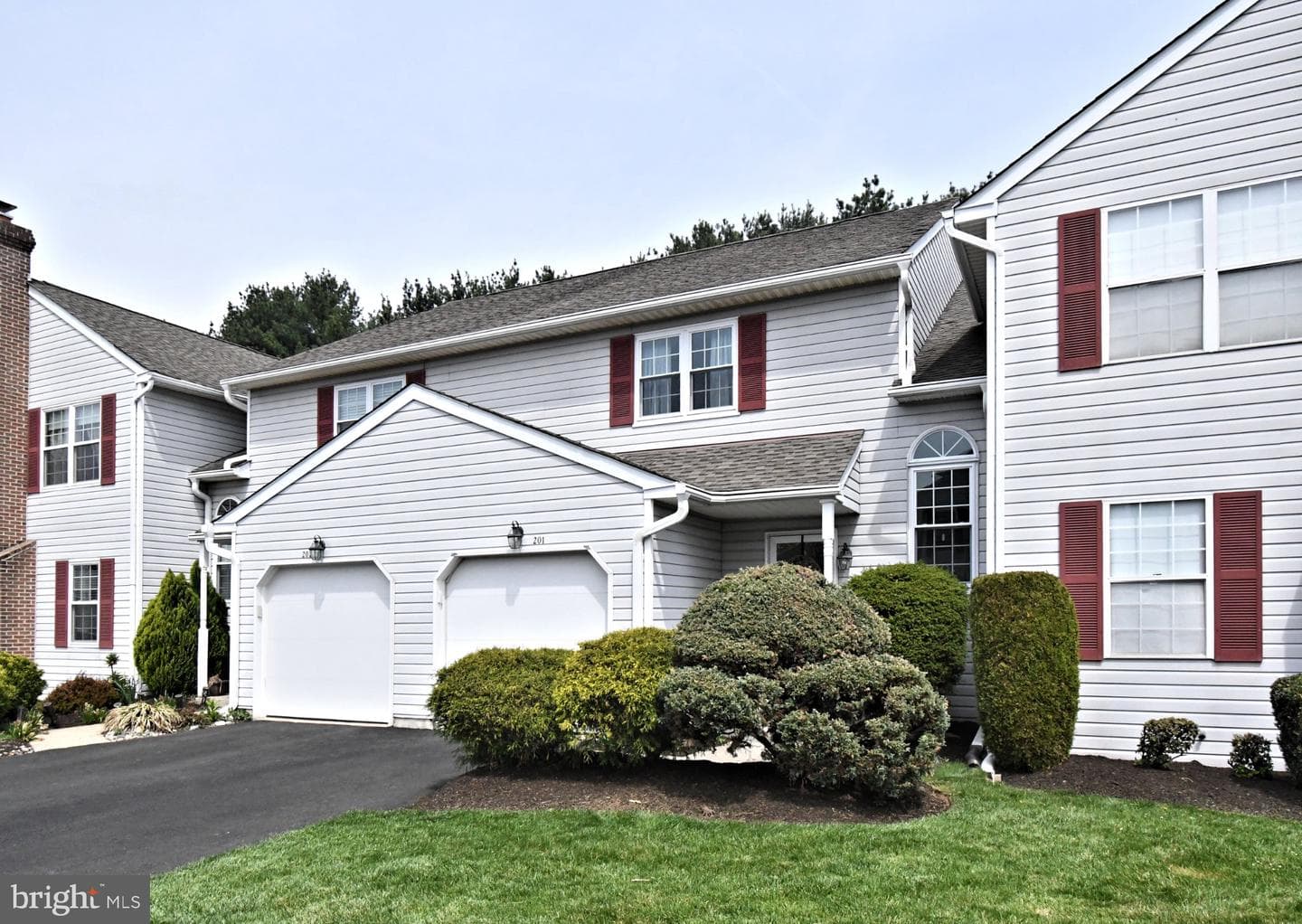 201 Essex Court