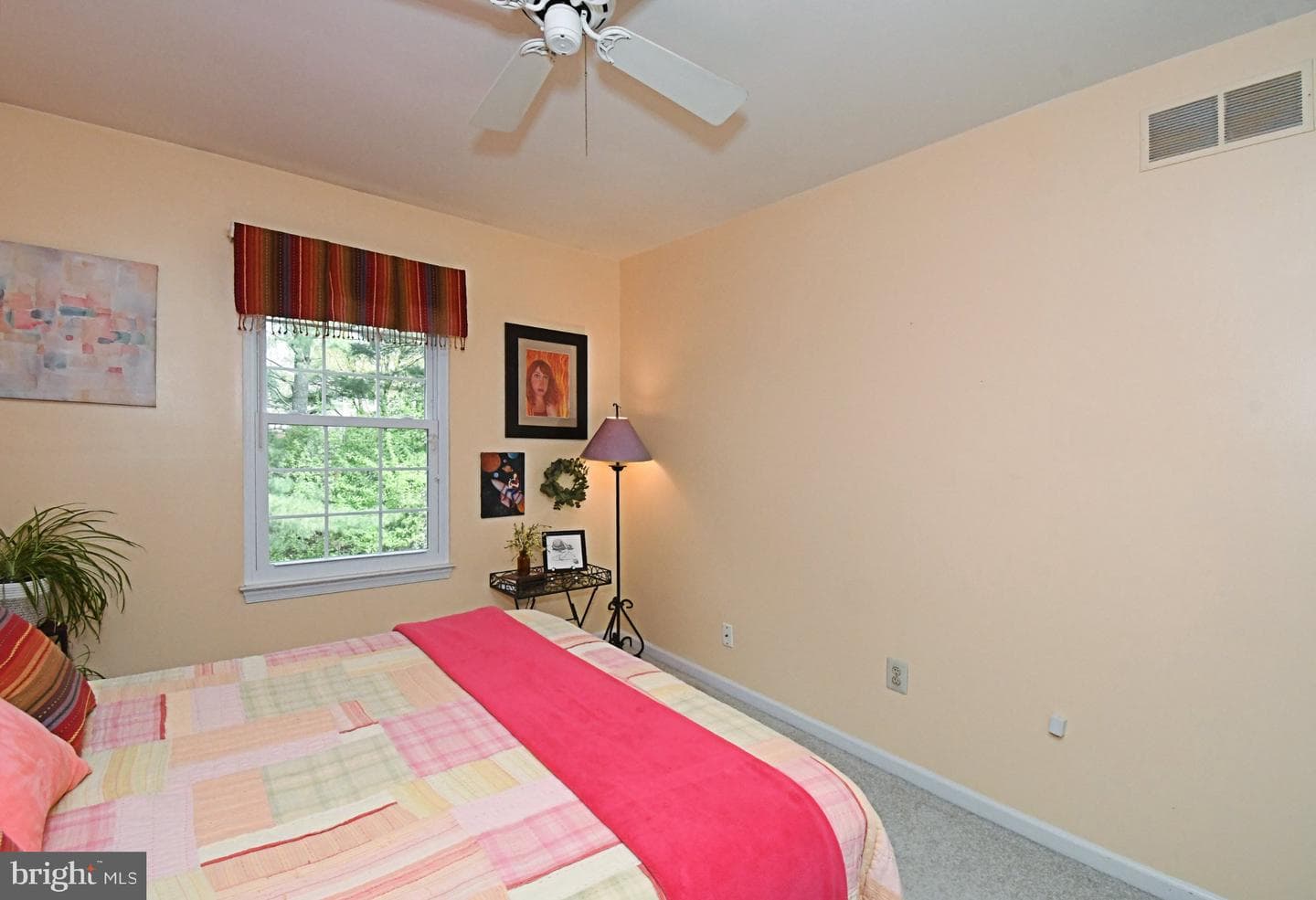201 Essex Court photo 30