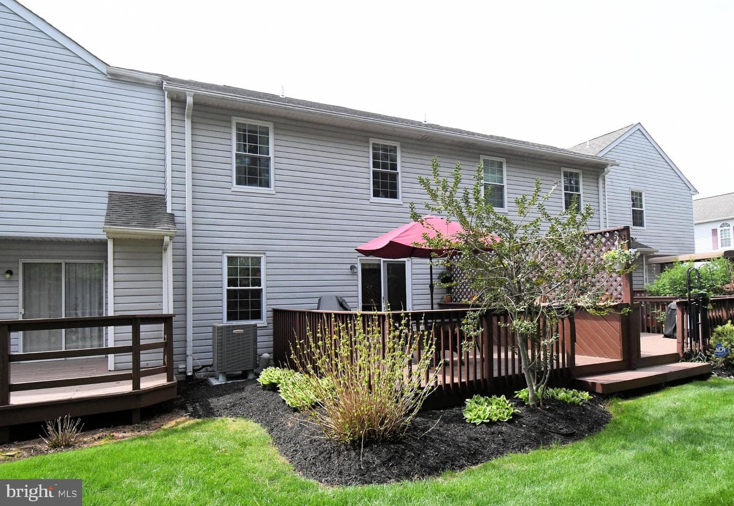 201 Essex Court photo 43