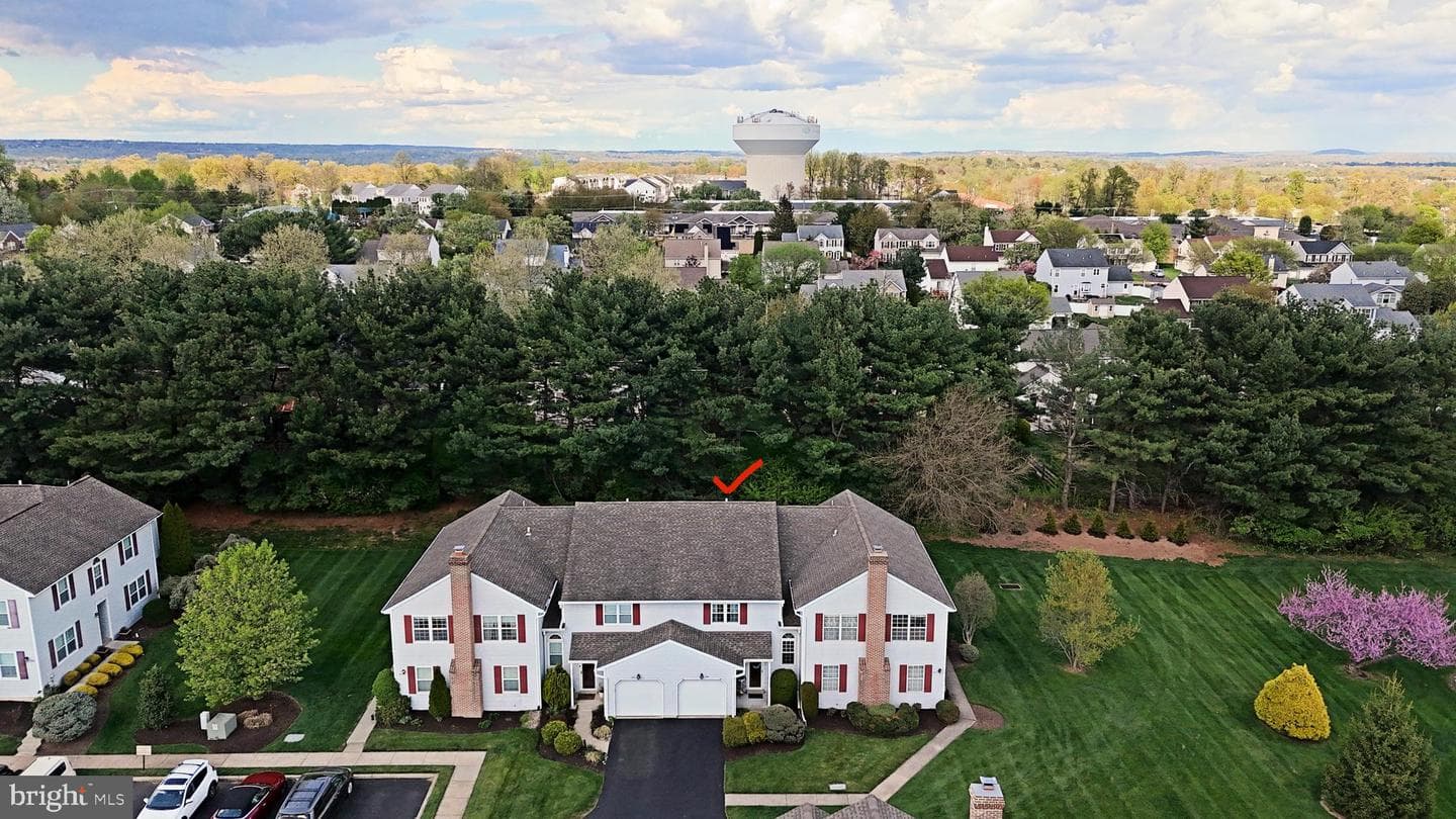 201 Essex Court photo 45