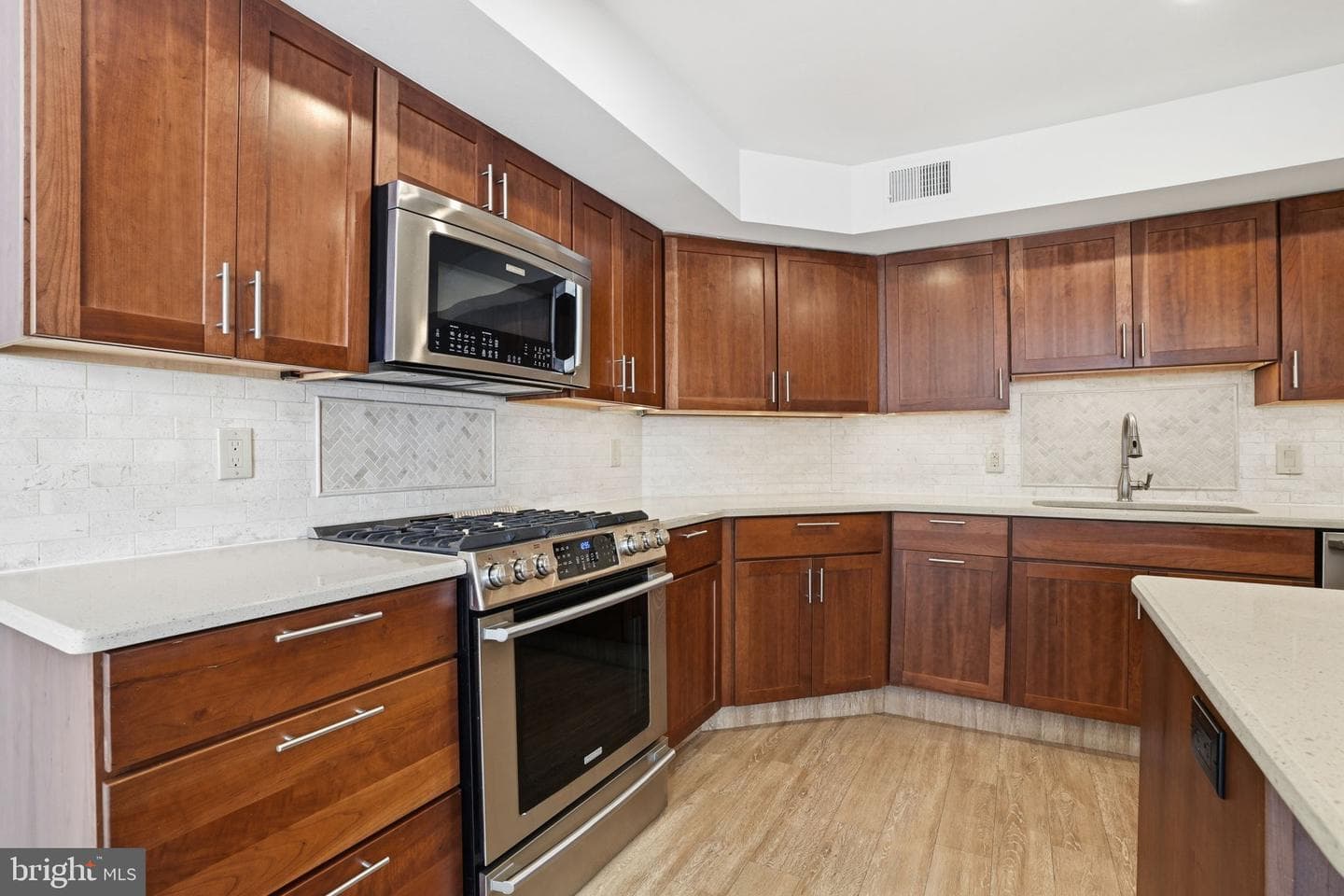 1840 Nicholas Drive photo 19