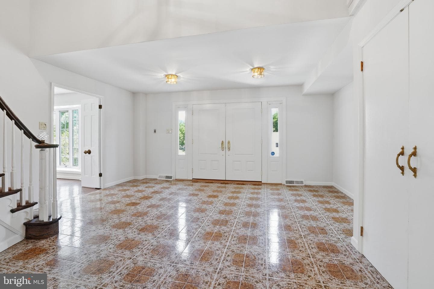 1840 Nicholas Drive photo 9