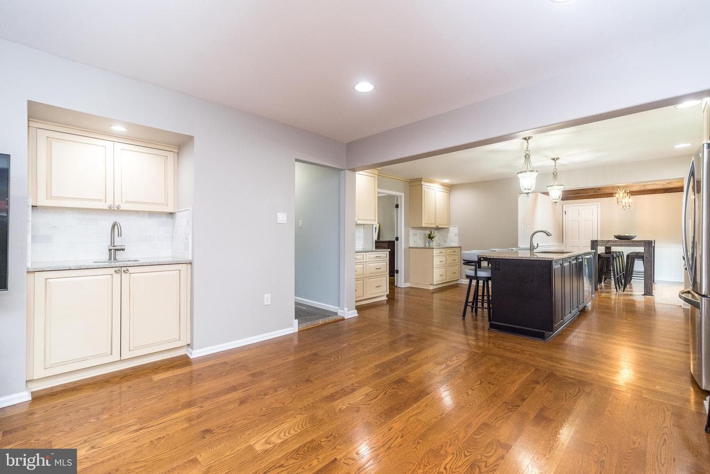 1608 Brittany Drive photo 16