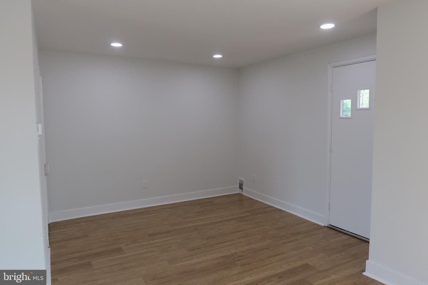 700 Fraser Road photo 22
