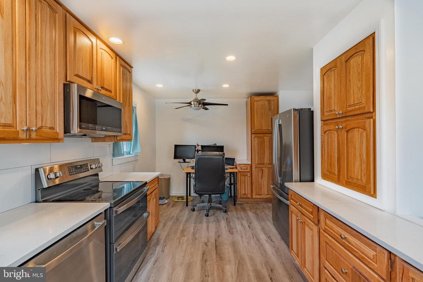 1032 East Avenue photo 8