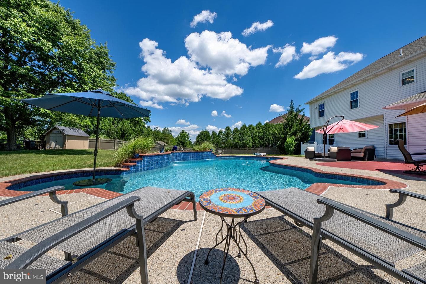 125 Summer Hill Drive photo 3