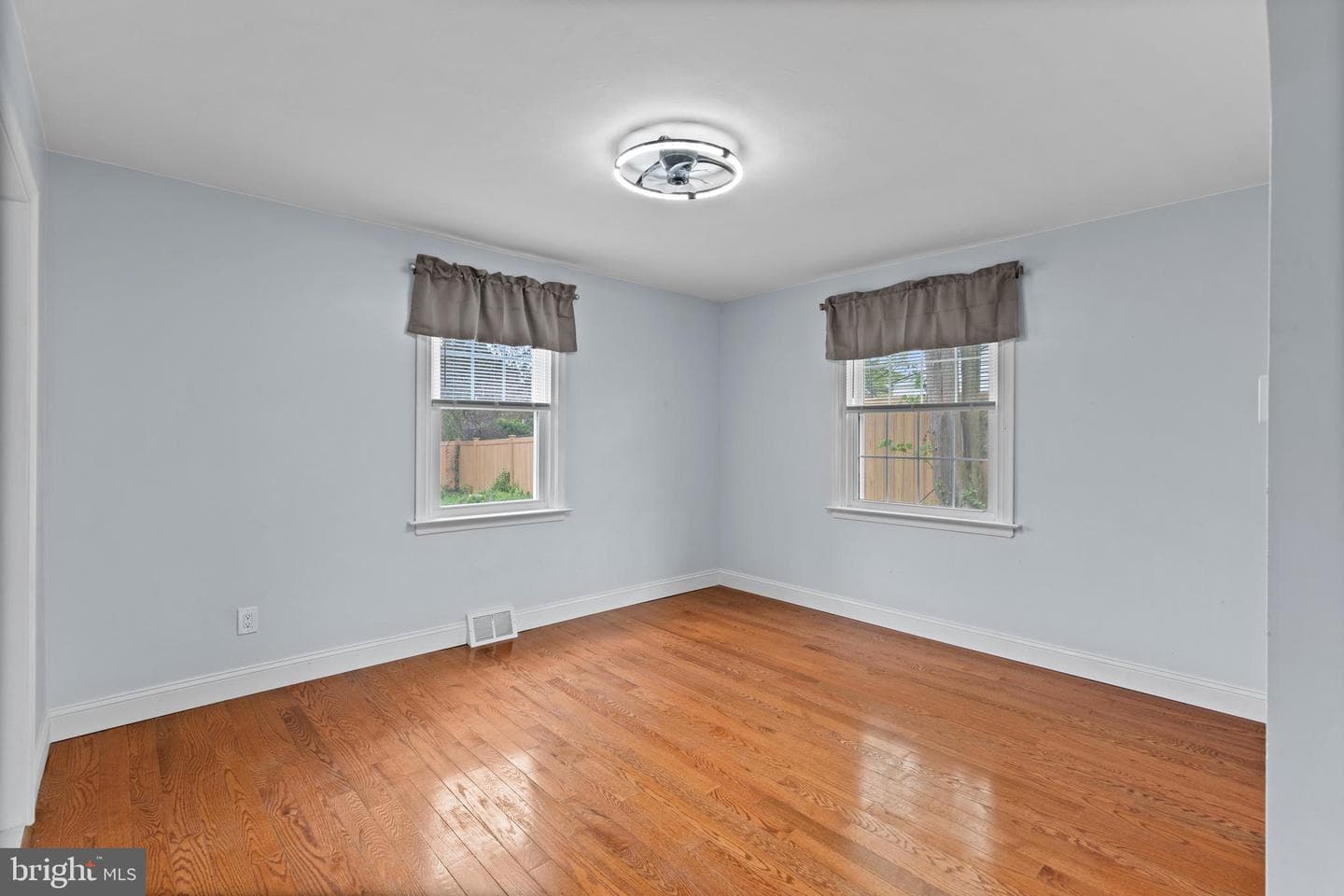7603 Oak Lane Road photo 10