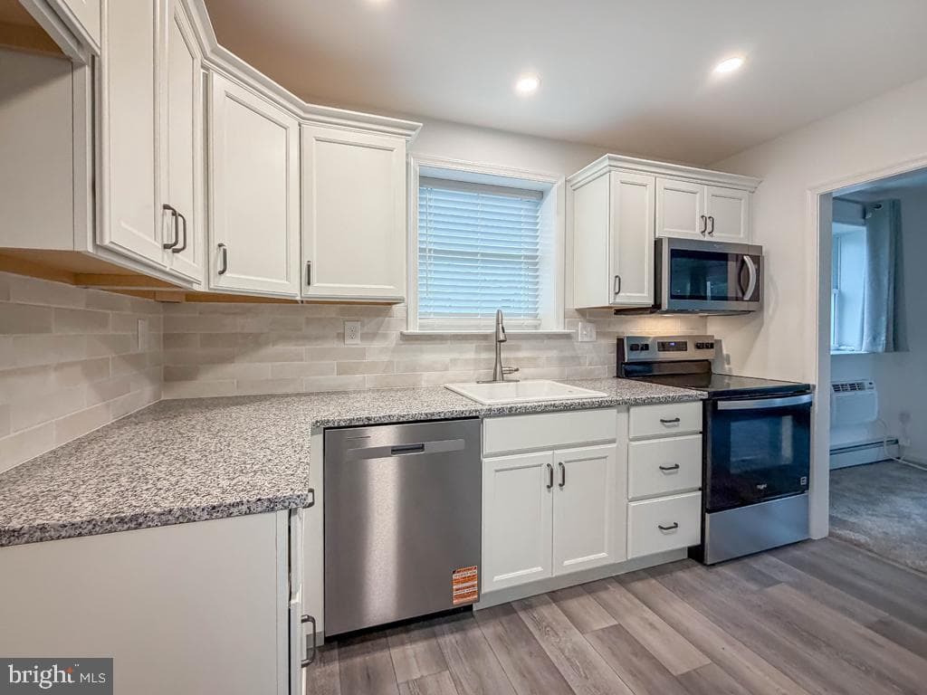348 Northwood Avenue photo 11