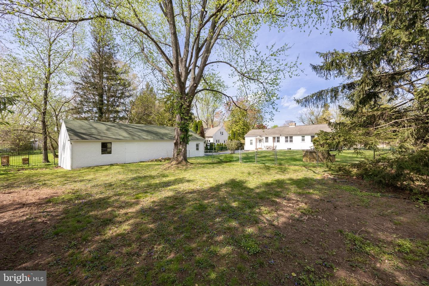 12 Willow Avenue photo 10