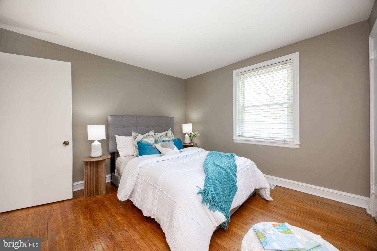 12 Willow Avenue photo 22