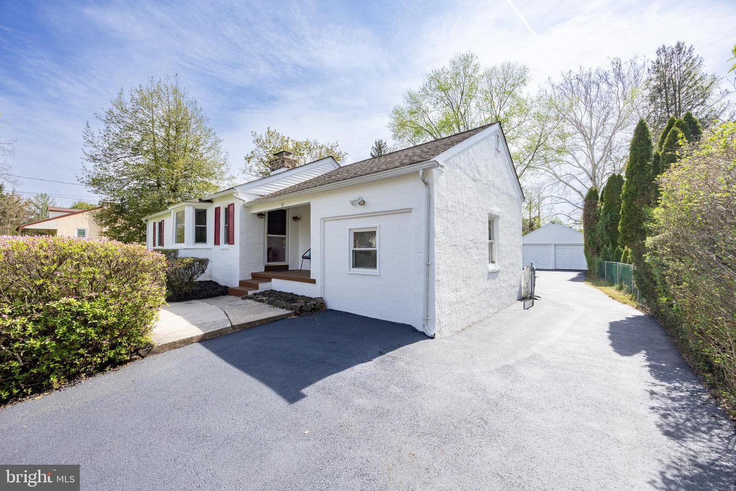 12 Willow Avenue photo 4