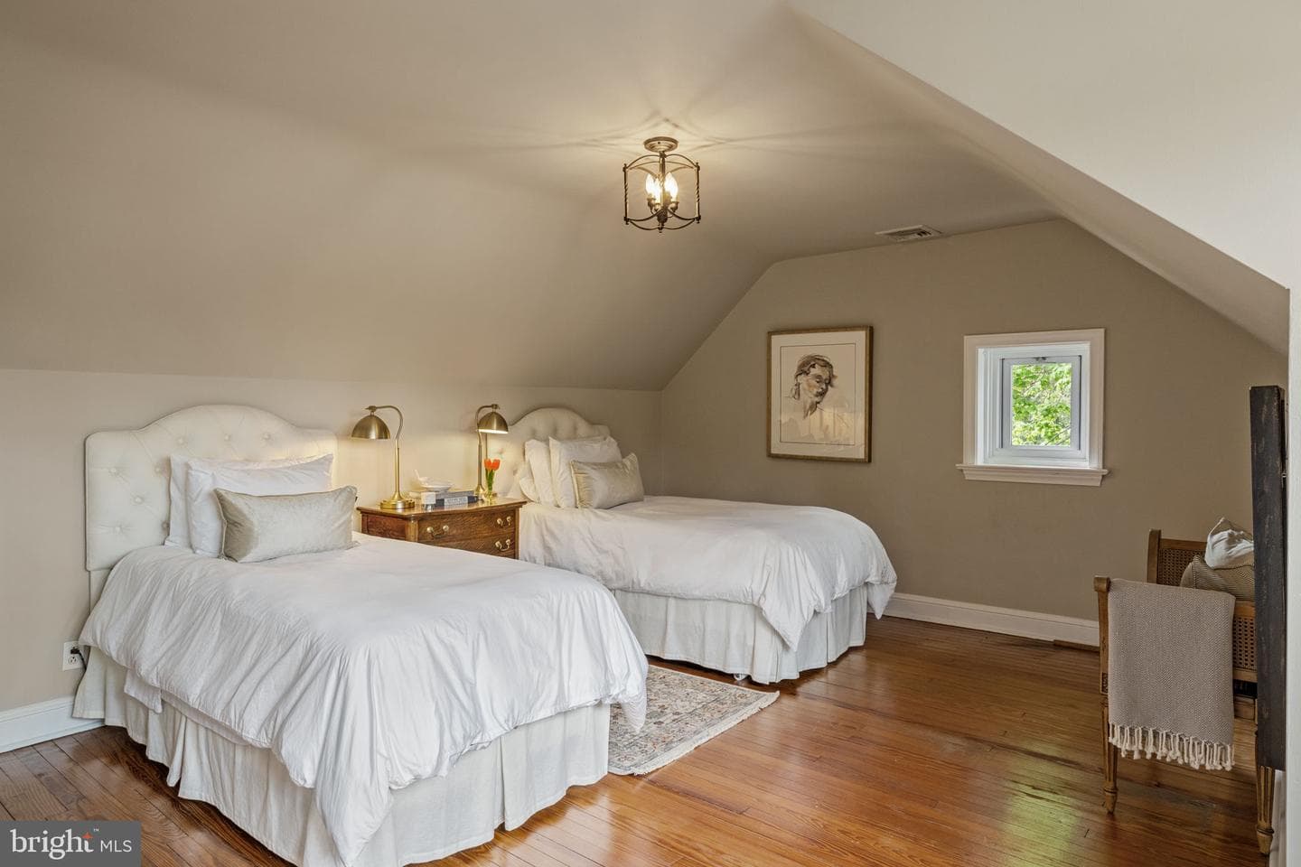 7901 Cobden Road photo 28