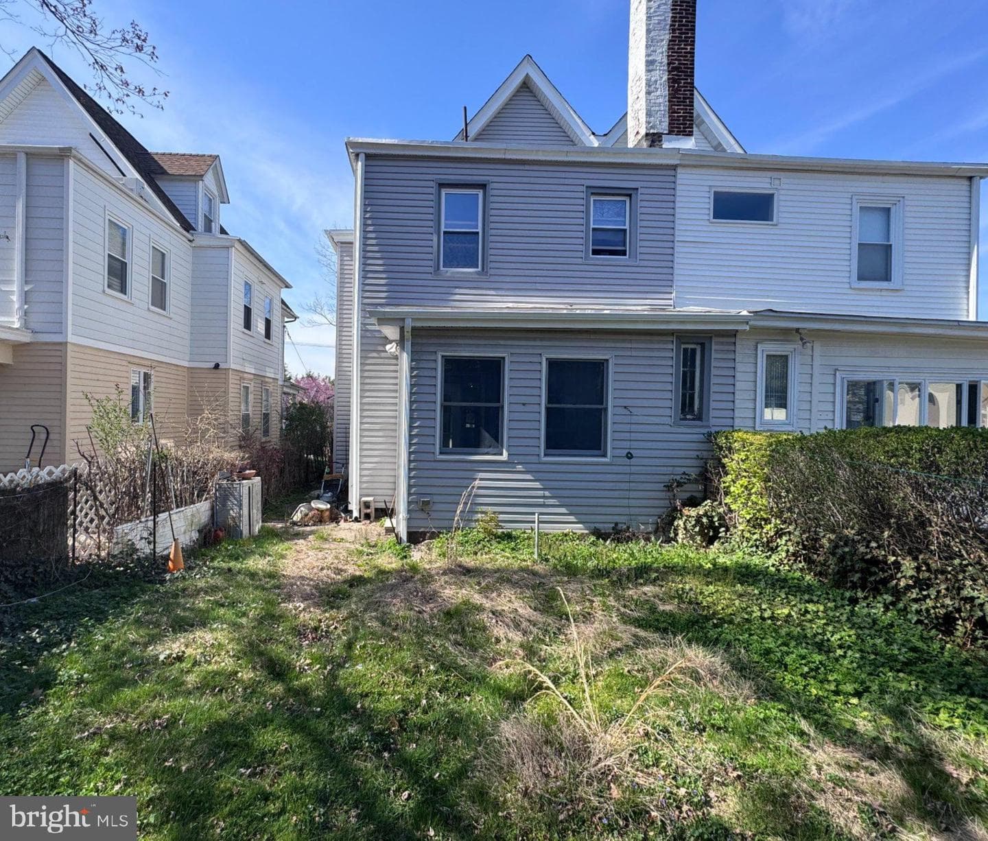 218 Hillside Avenue photo 2