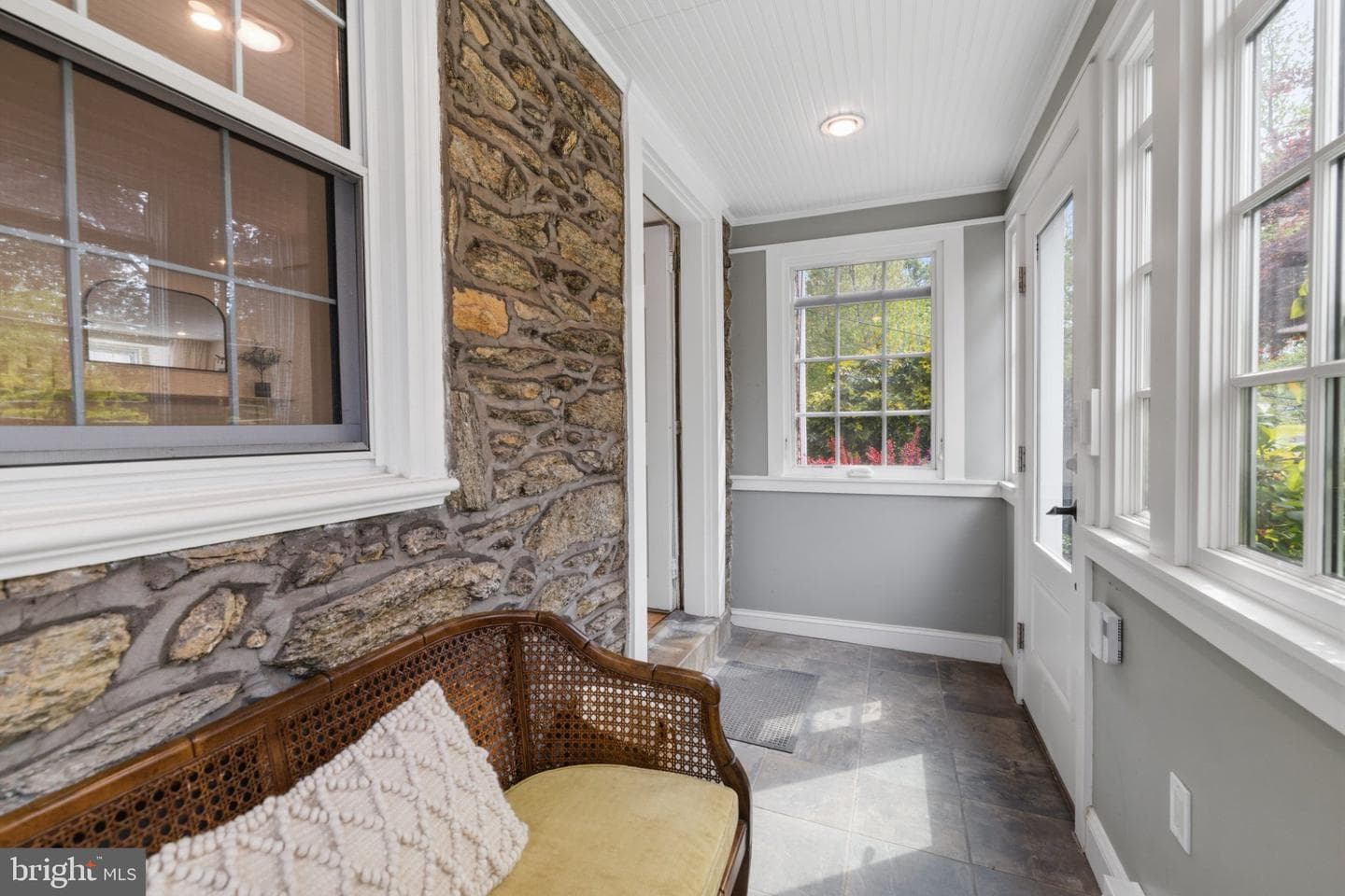 805 Rock Lane photo 3