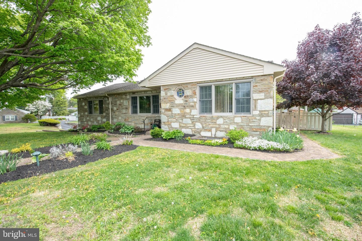1259 Glenbrook Road photo 5