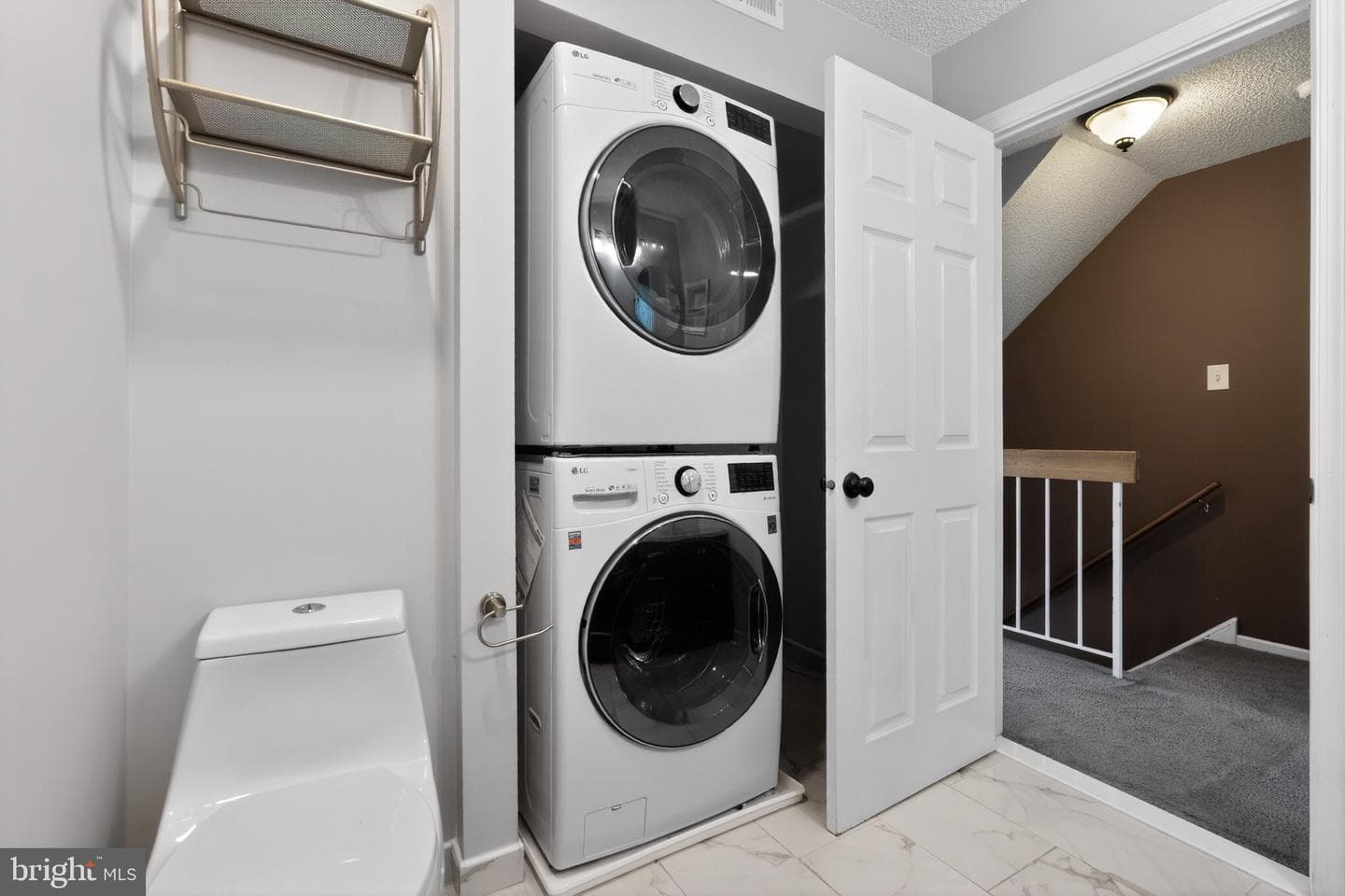 19 Applewood Court photo 16
