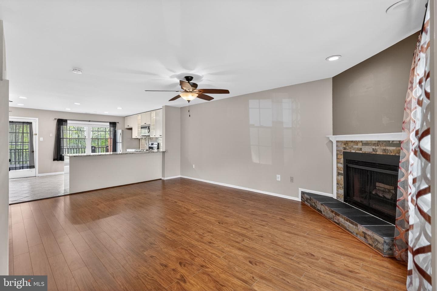 19 Applewood Court photo 2