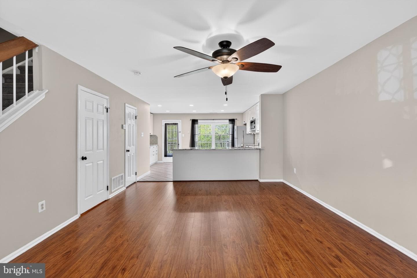 19 Applewood Court photo 5