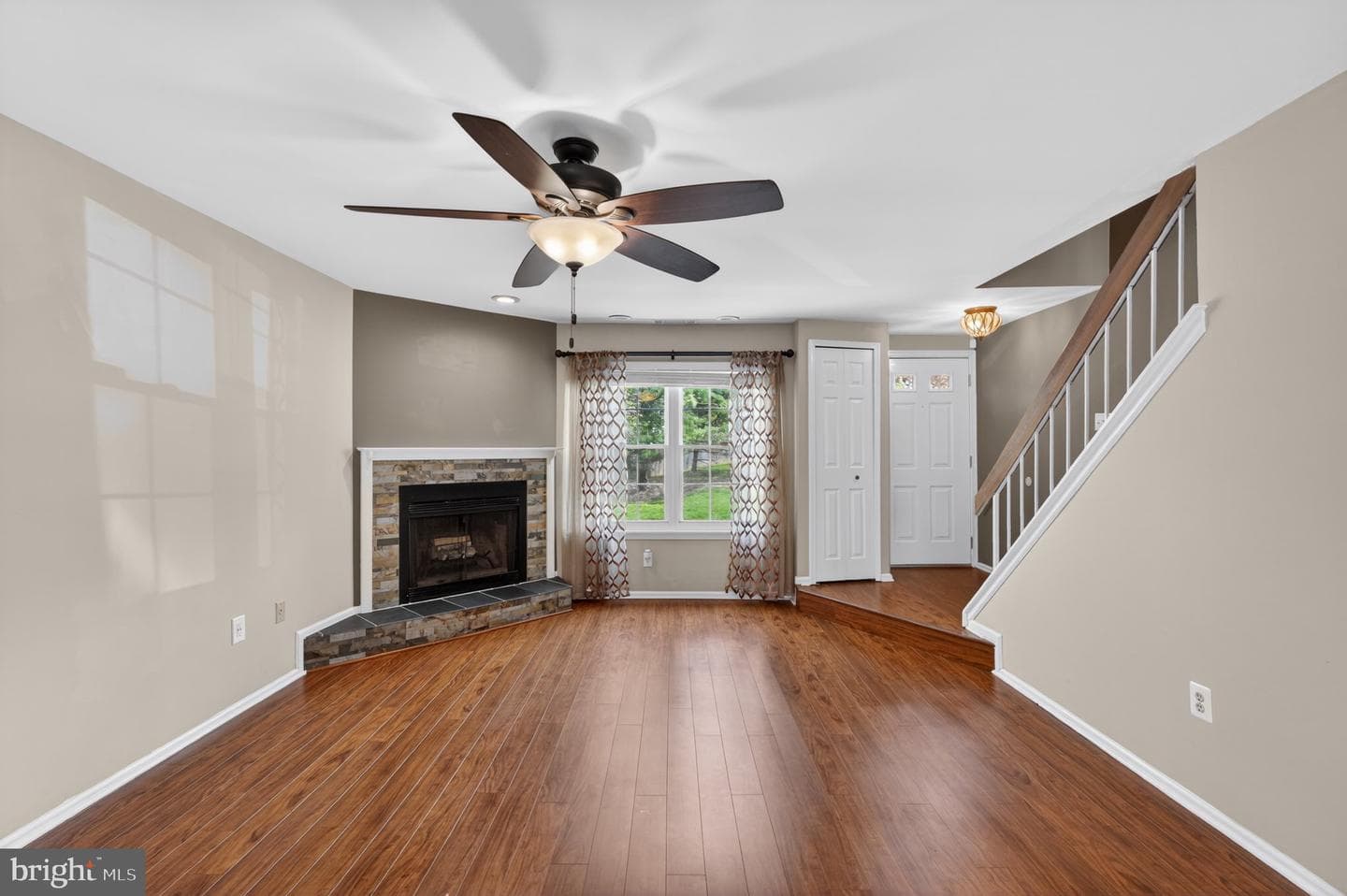 19 Applewood Court photo 6