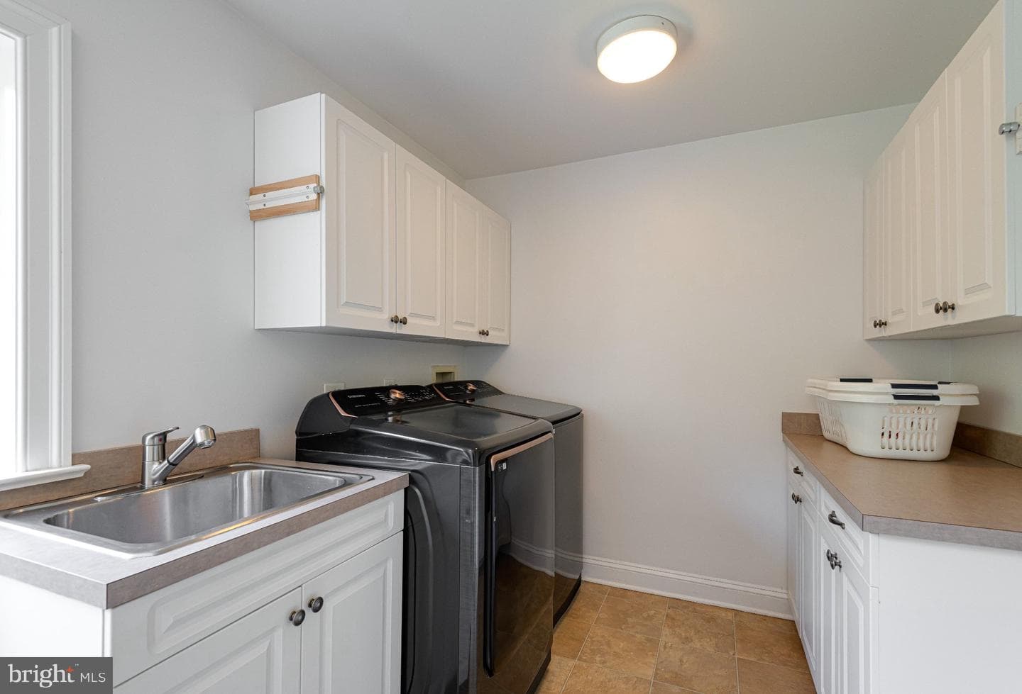 952 Lafayette Road photo 65