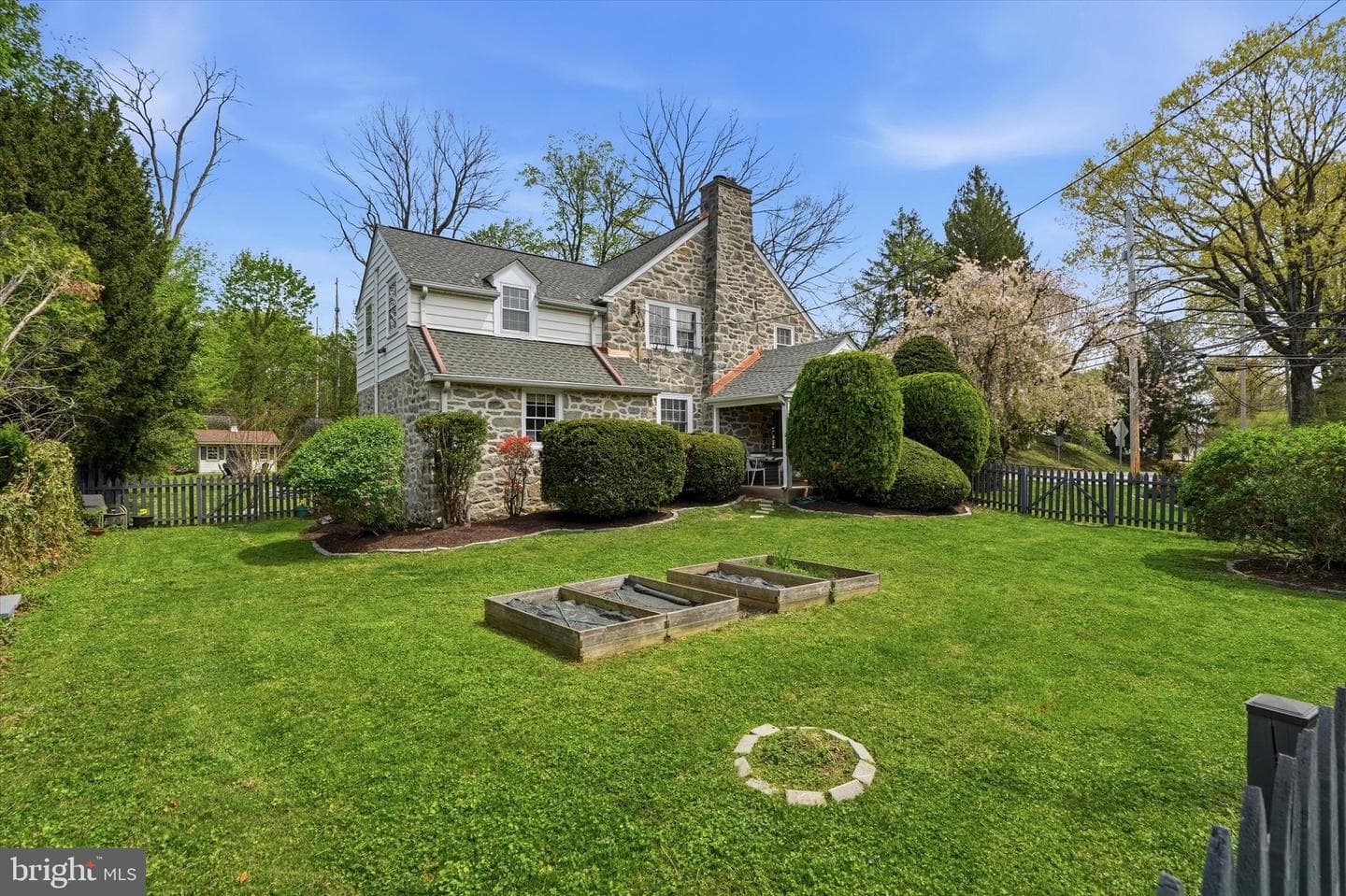 24 Airdale Road photo 32