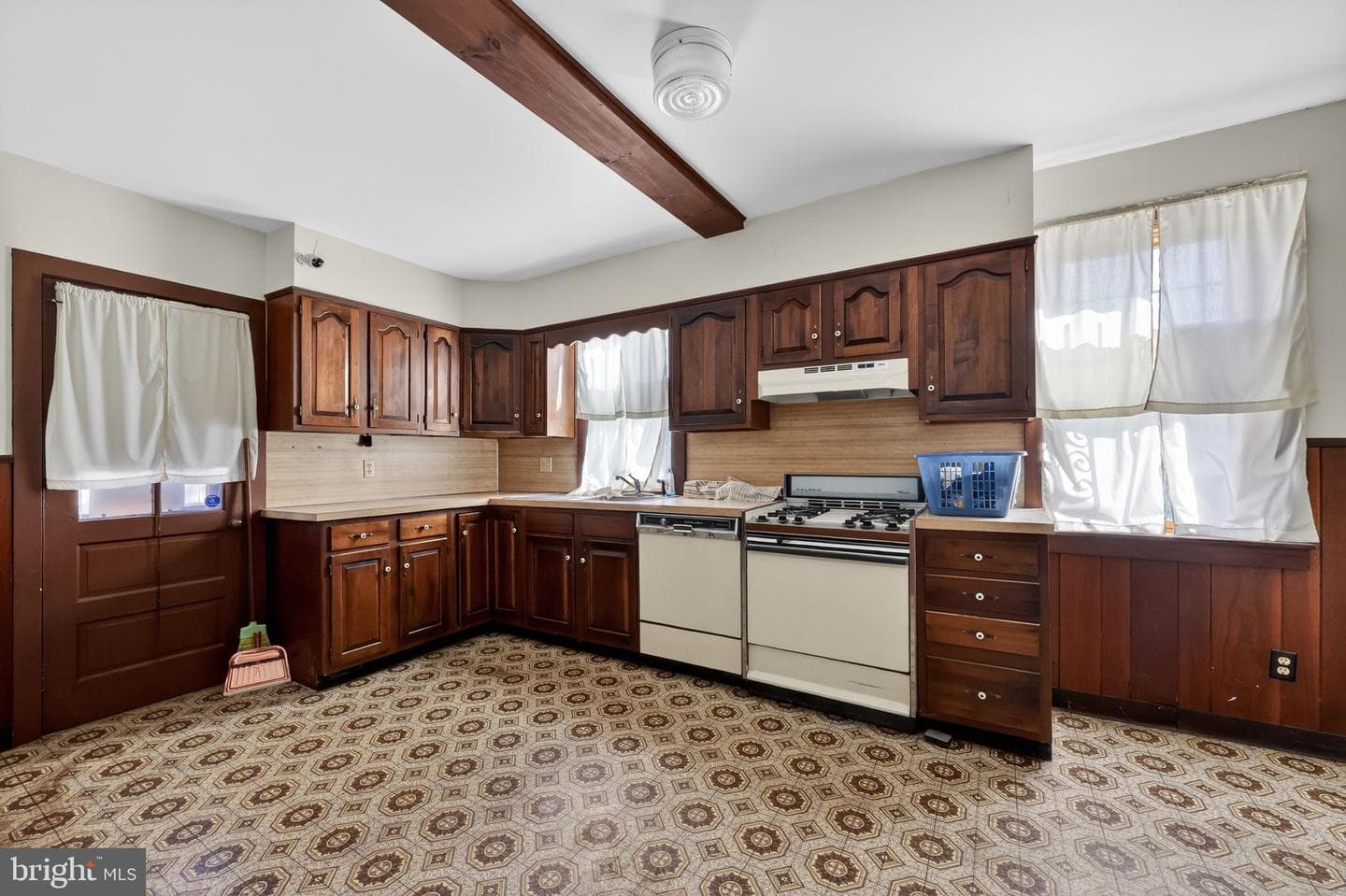 113 S Chestnut Street photo 15