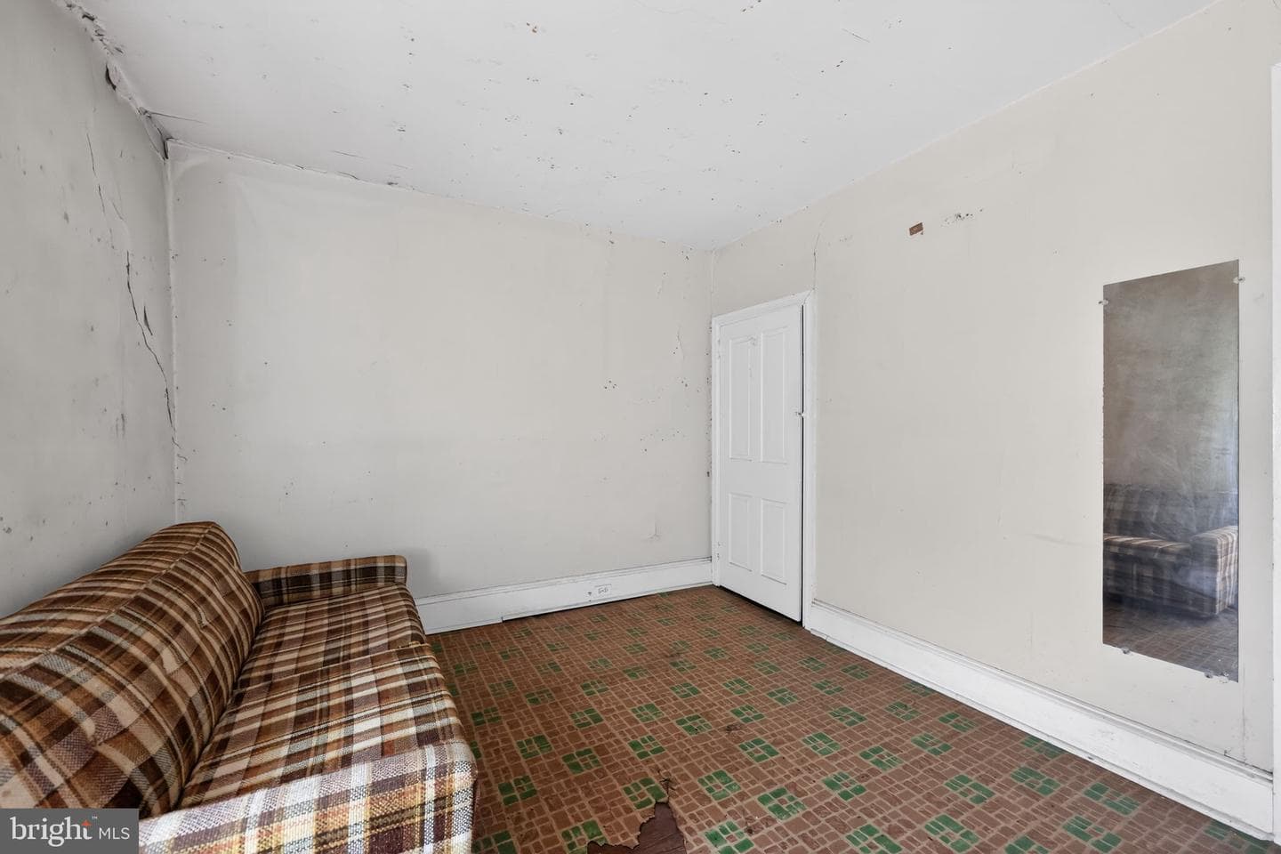 113 S Chestnut Street photo 6