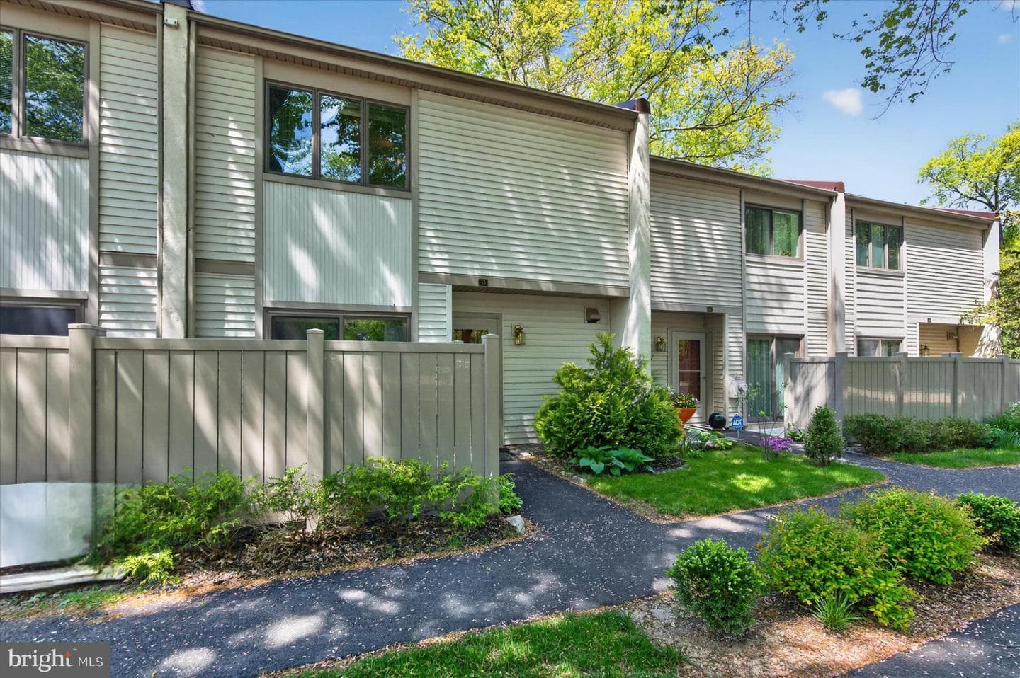 15 Twin Brooks Dr photo 4