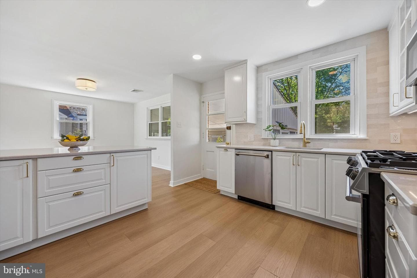 1803 Harris Road photo 8