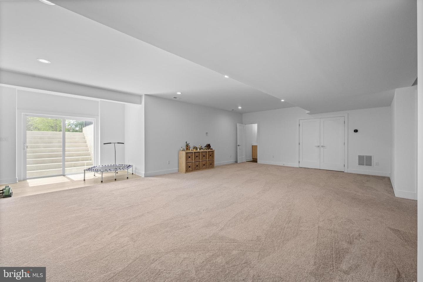 230 N Ridge Avenue photo 48