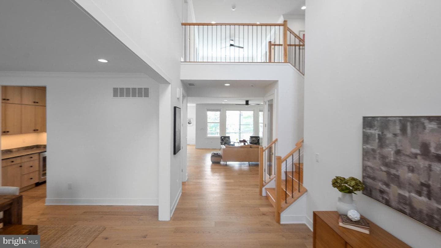 230 N Ridge Avenue photo 6