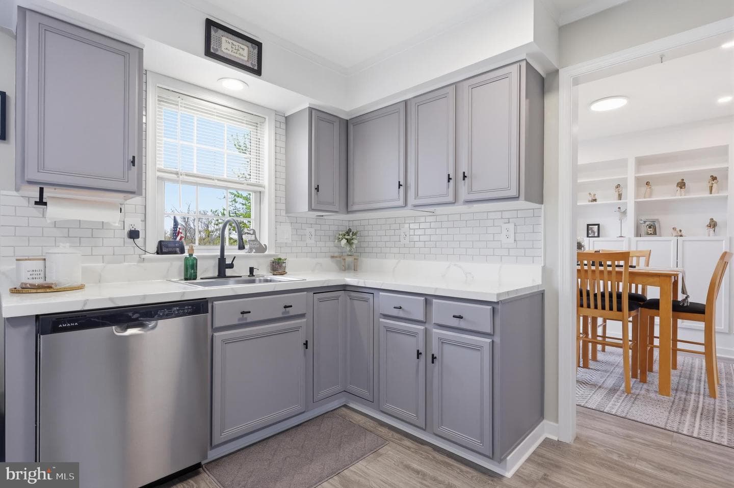 73 Saratoga Way photo 10