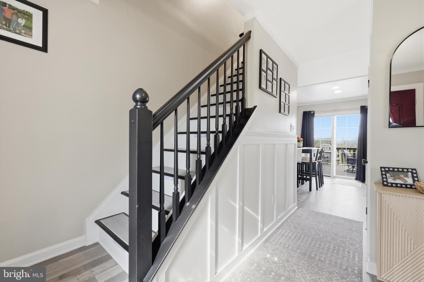 73 Saratoga Way photo 2