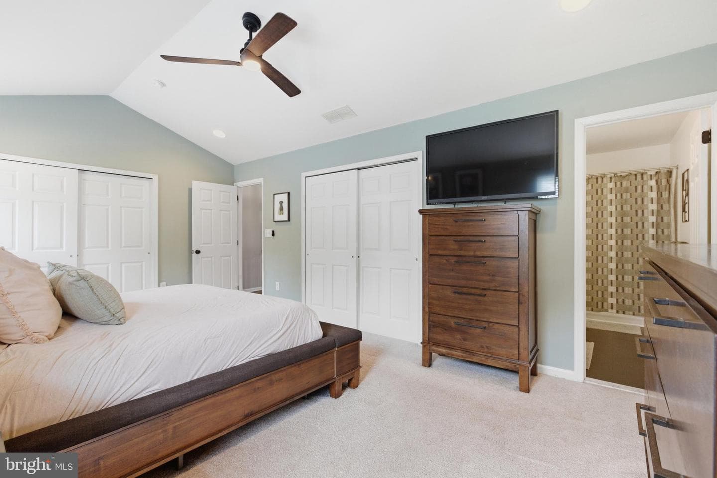 527 Musket Court photo 18