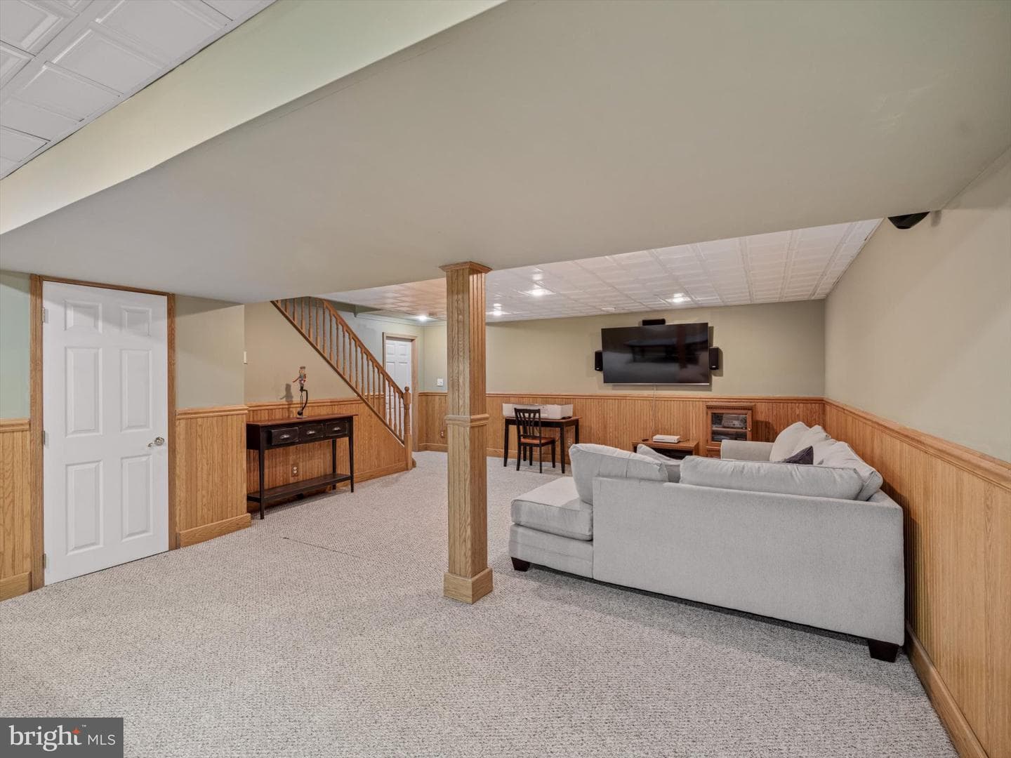 1001 Windsor photo 23