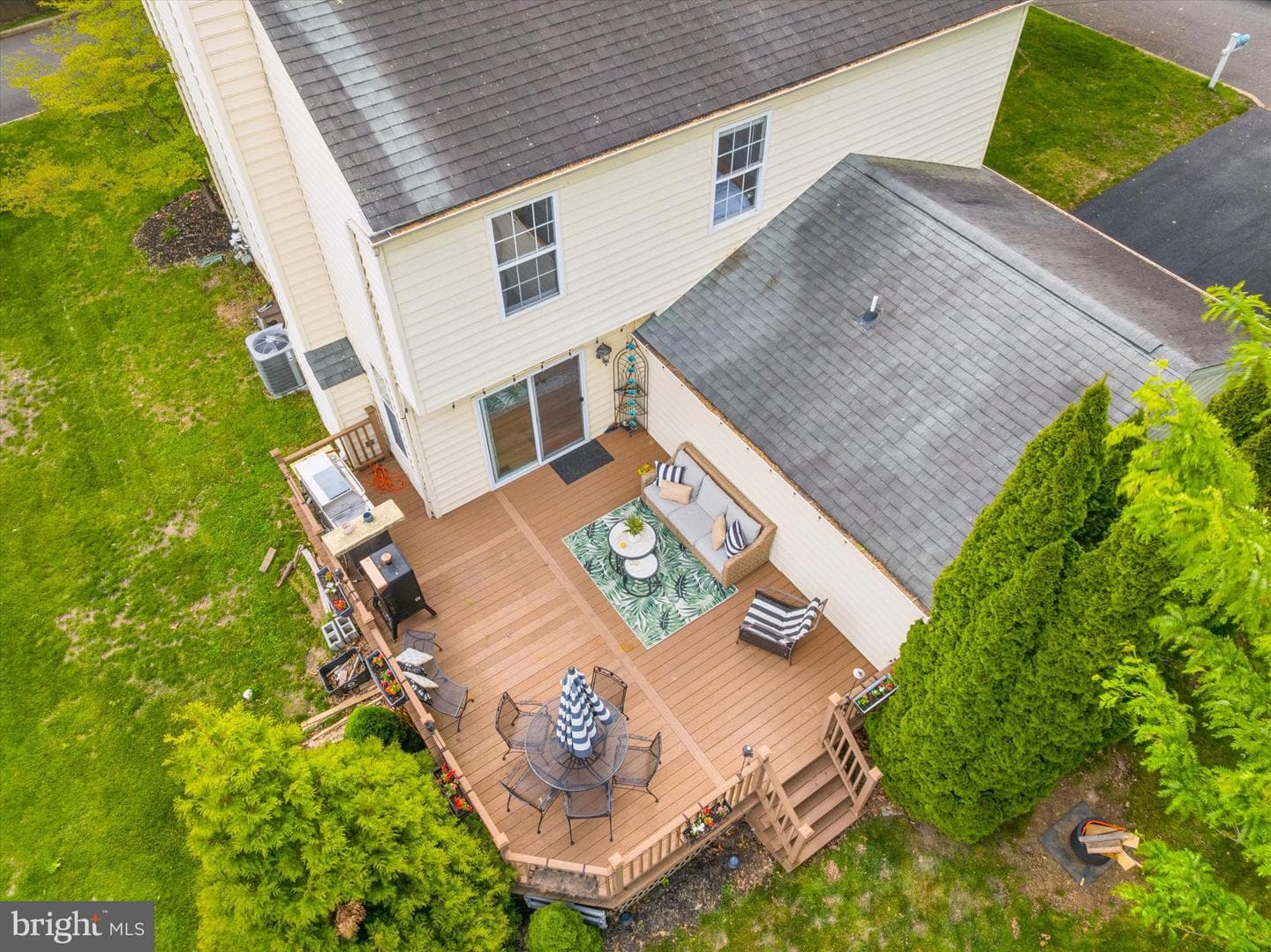 1001 Windsor photo 32