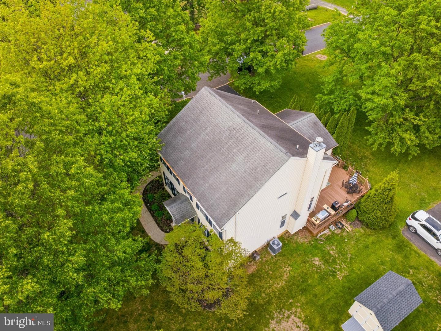 1001 Windsor photo 35