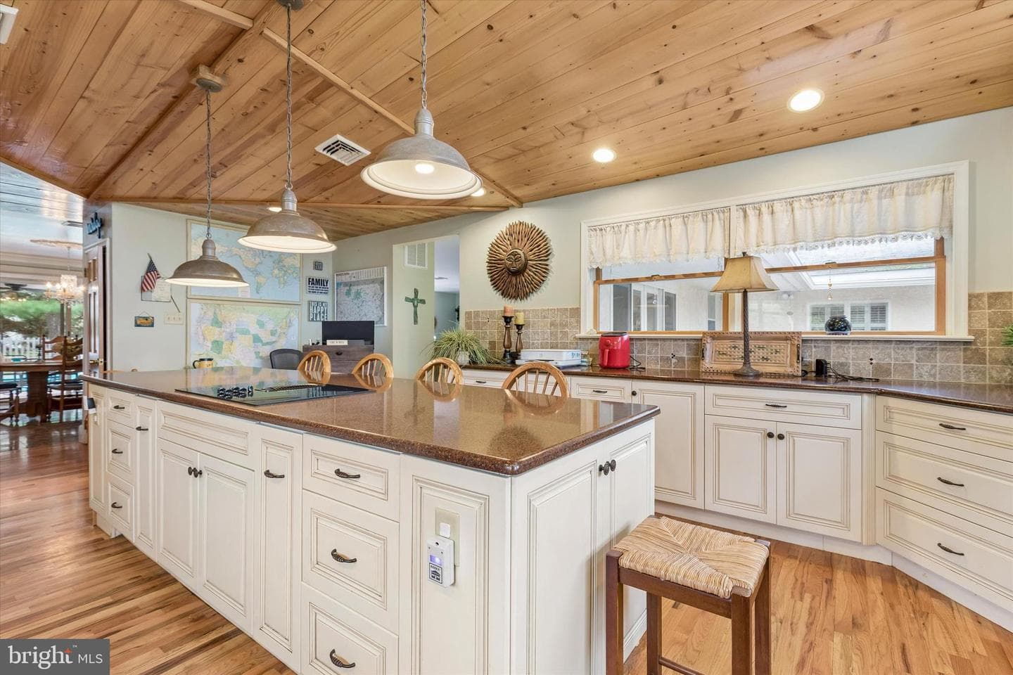 1240 Stump Road photo 15