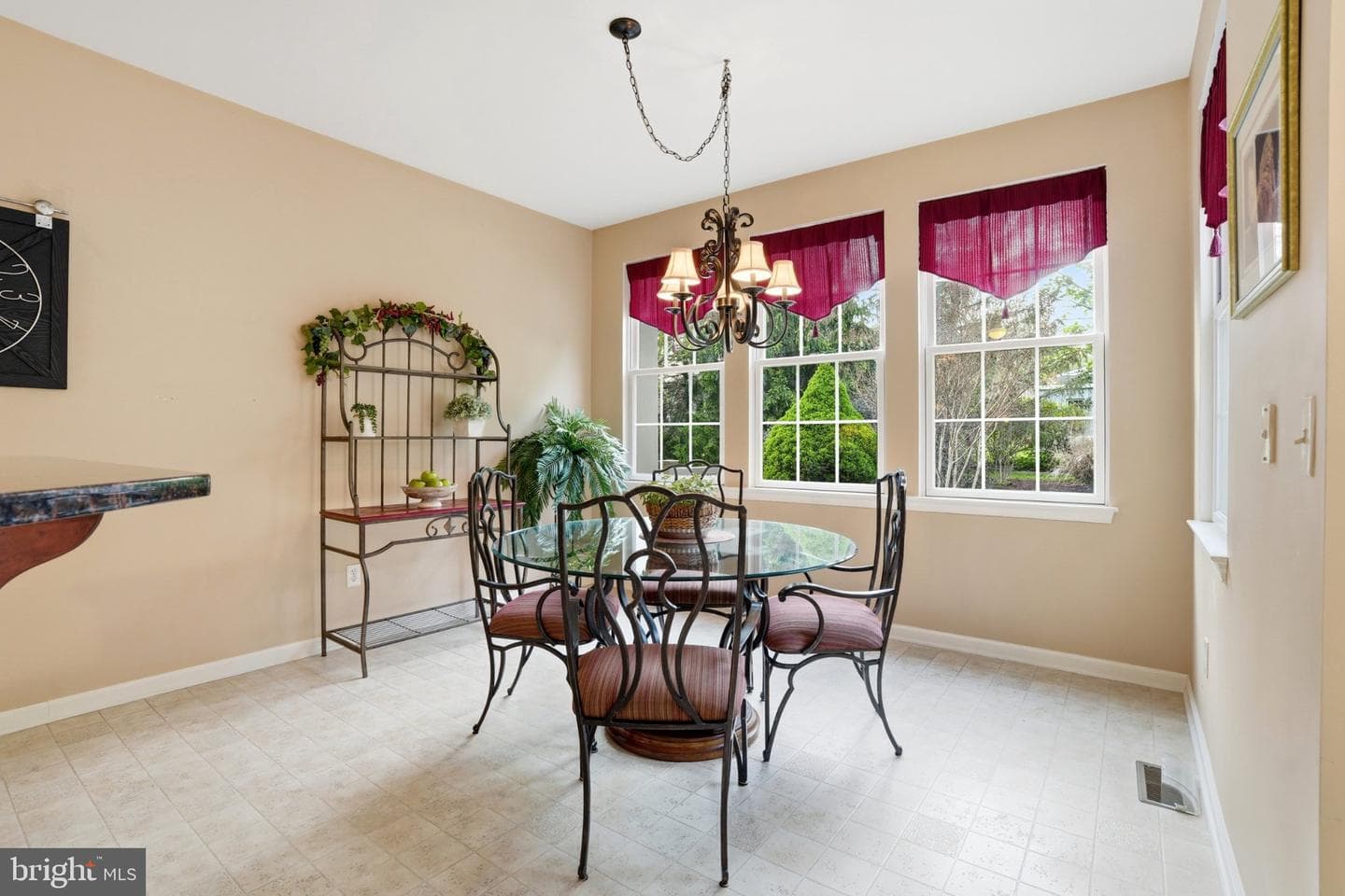 275 Country Club Drive photo 24